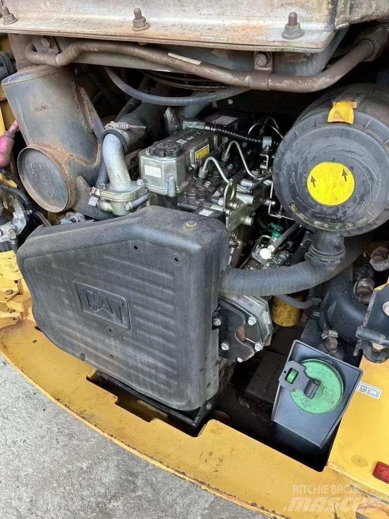 CAT 246 C Skid steer loaders