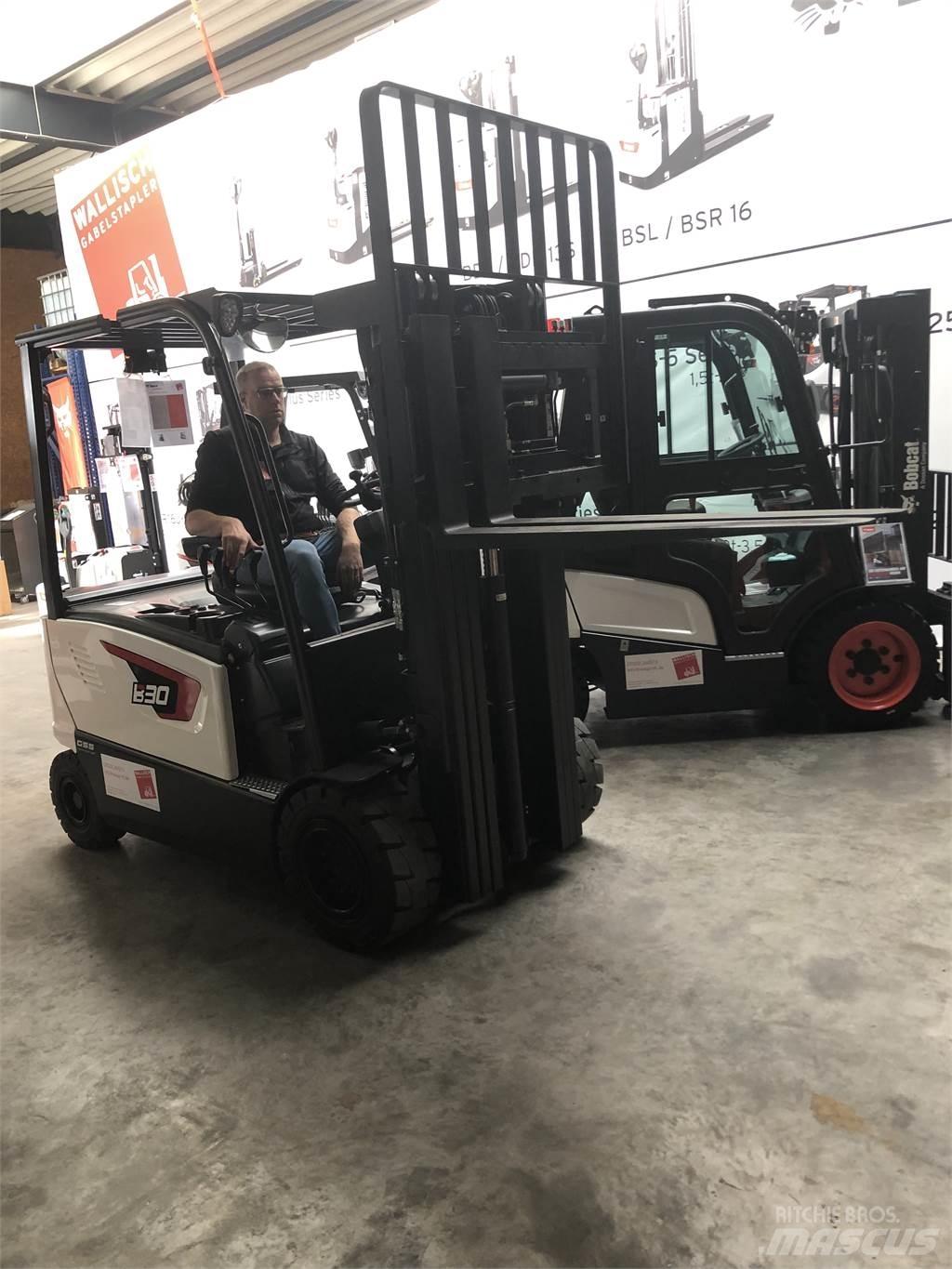  B30X-7Plus Electric forklift trucks
