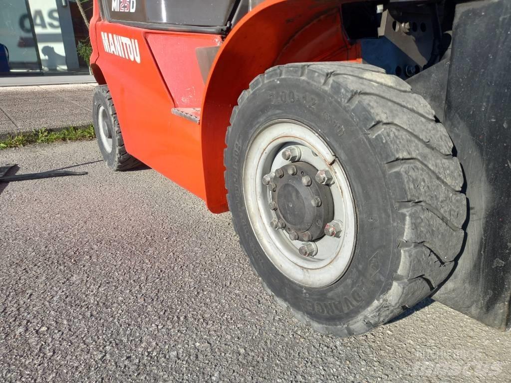 Manitou MI 25 Diesel trucks