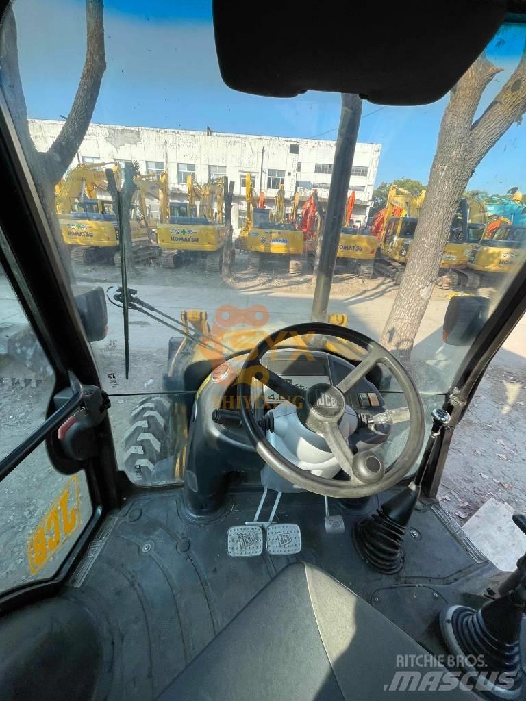 JCB 3 CX Backhoe