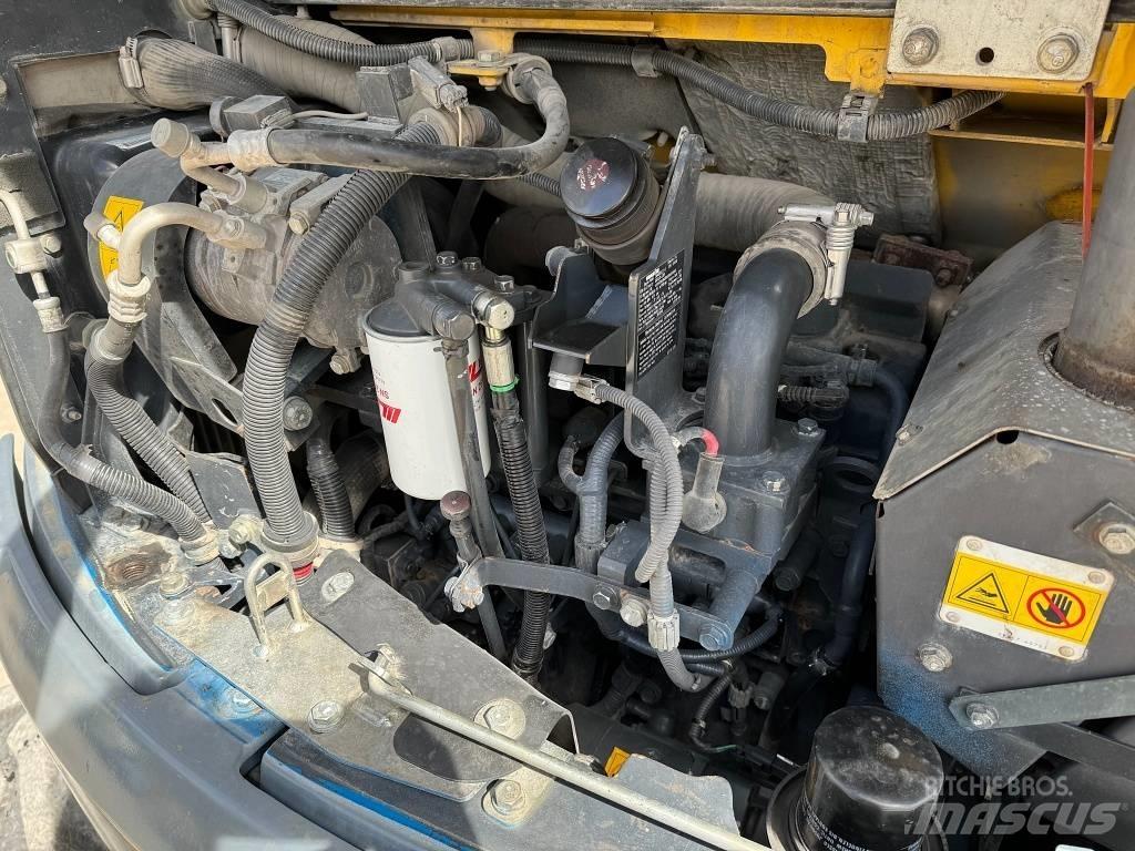 Komatsu PW 98 MR-8 Wheeled excavators