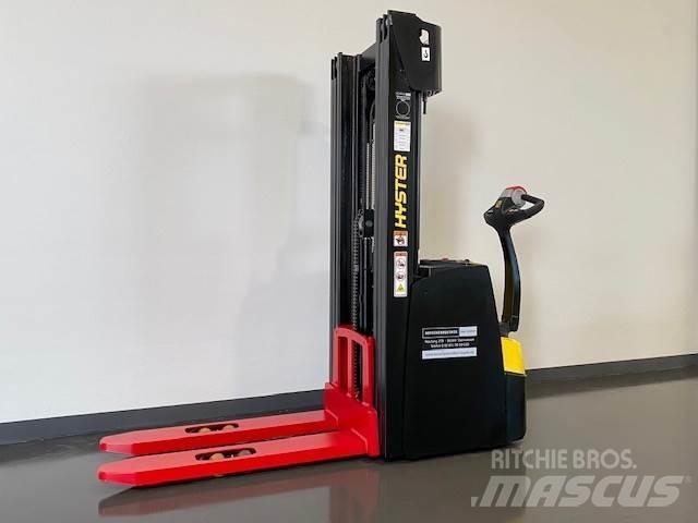 Hyster S1.6IL Pedestrian stacker