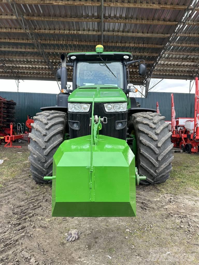 John Deere 8360 R Tractors