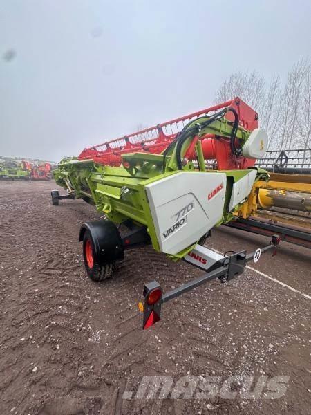 CLAAS TRION 530 Combine harvesters