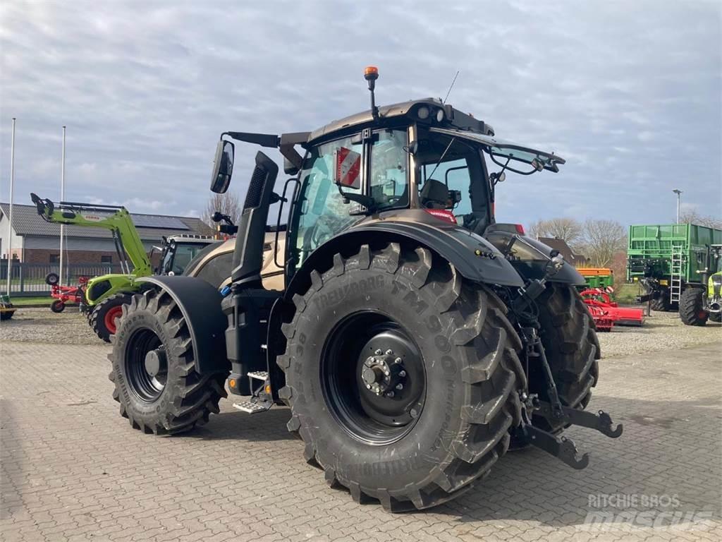 Valtra Q245 Tractors