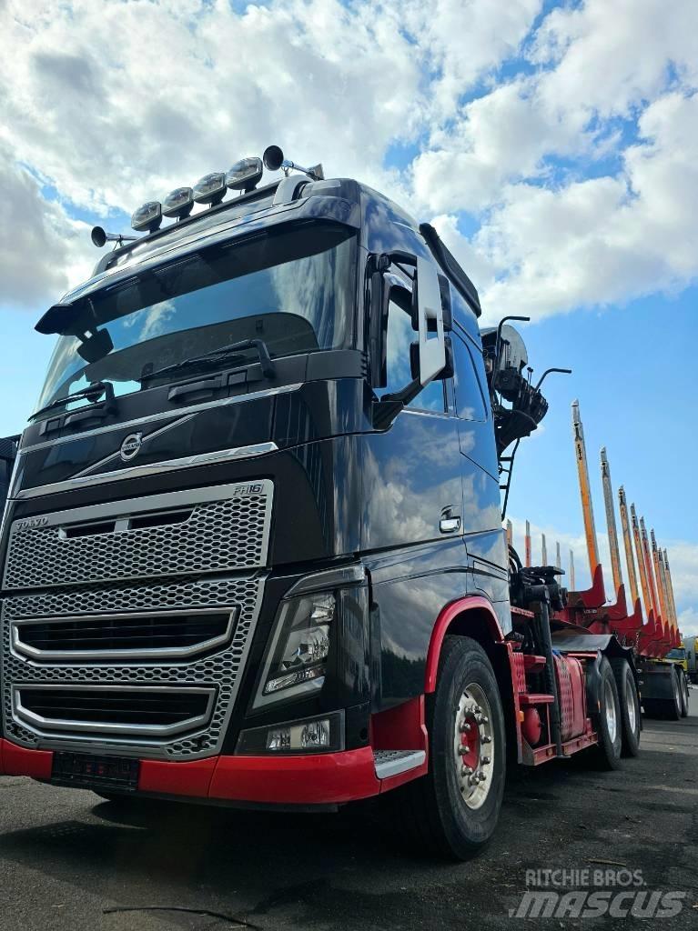 Volvo FH 16 Timber trucks