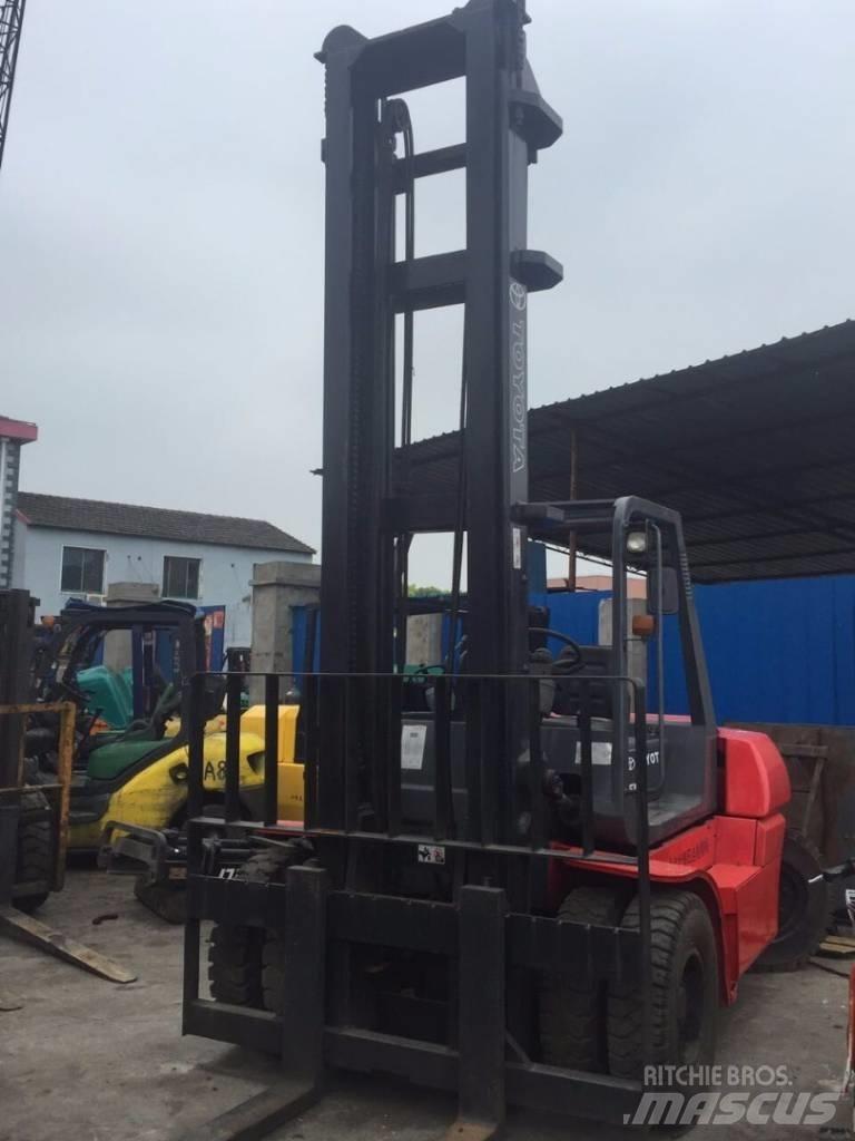 Toyota 8 Ton Diesel trucks
