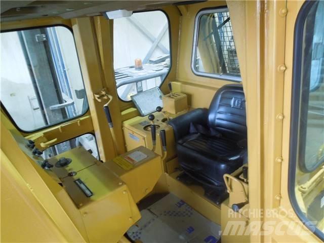 CAT D 7 G Graders