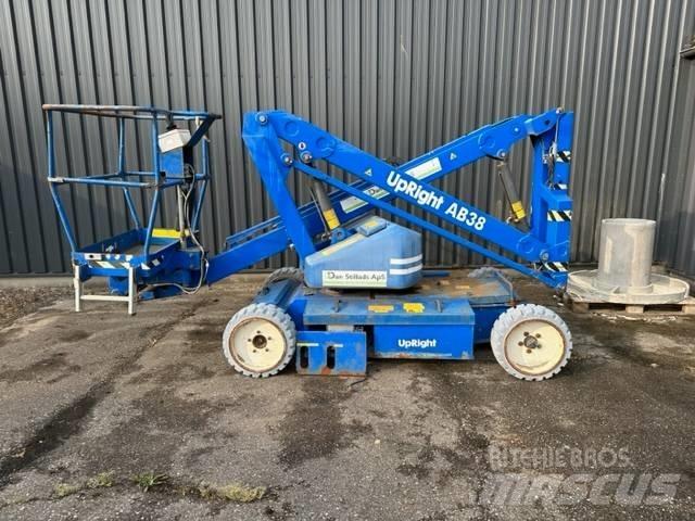 UpRight AB38N Articulated boom lifts