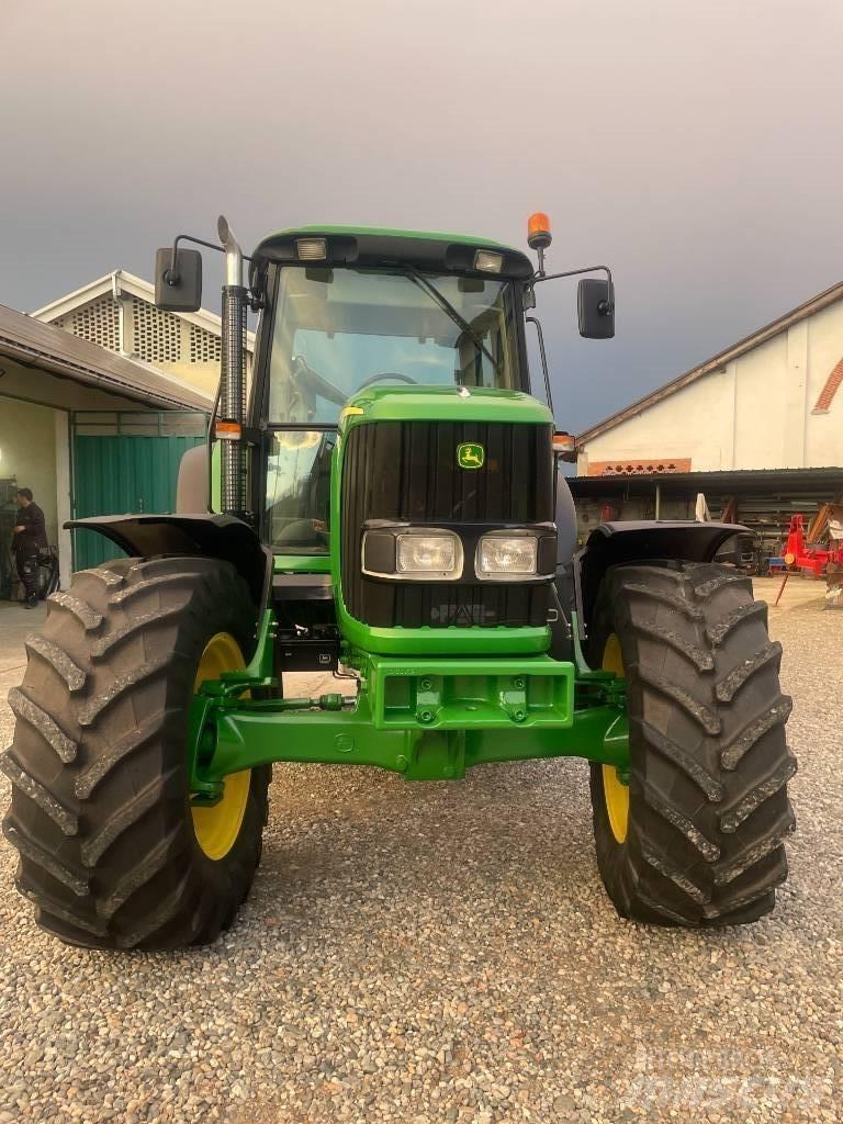John Deere 6520 SE0 Tractors
