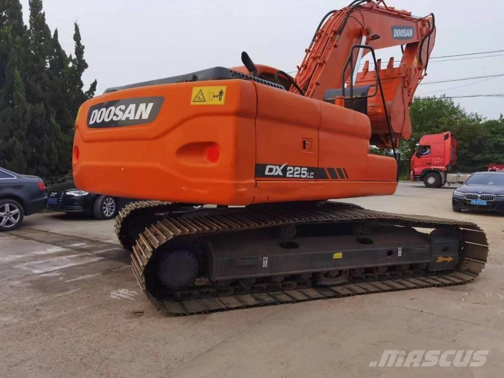 Doosan dx225 Crawler excavators
