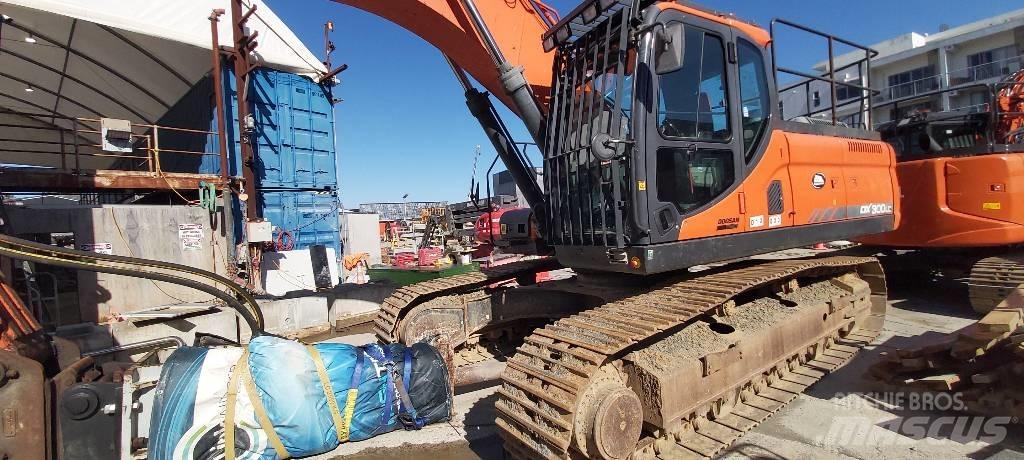 Doosan DX 300 LC Crawler excavators