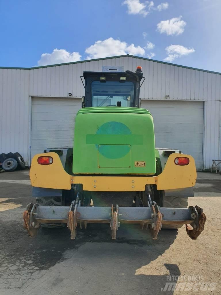 New Holland F 156 A Graders