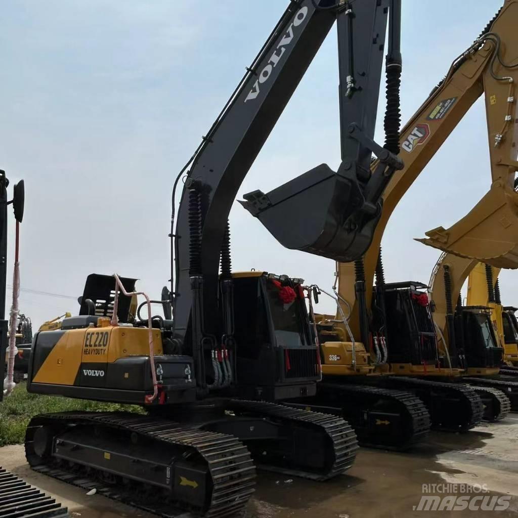 Volvo 220 Crawler excavators