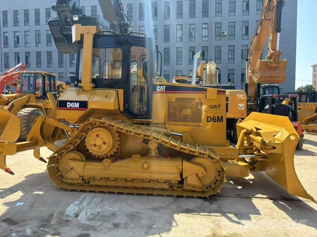 CAT D 6 M Crawler dozers