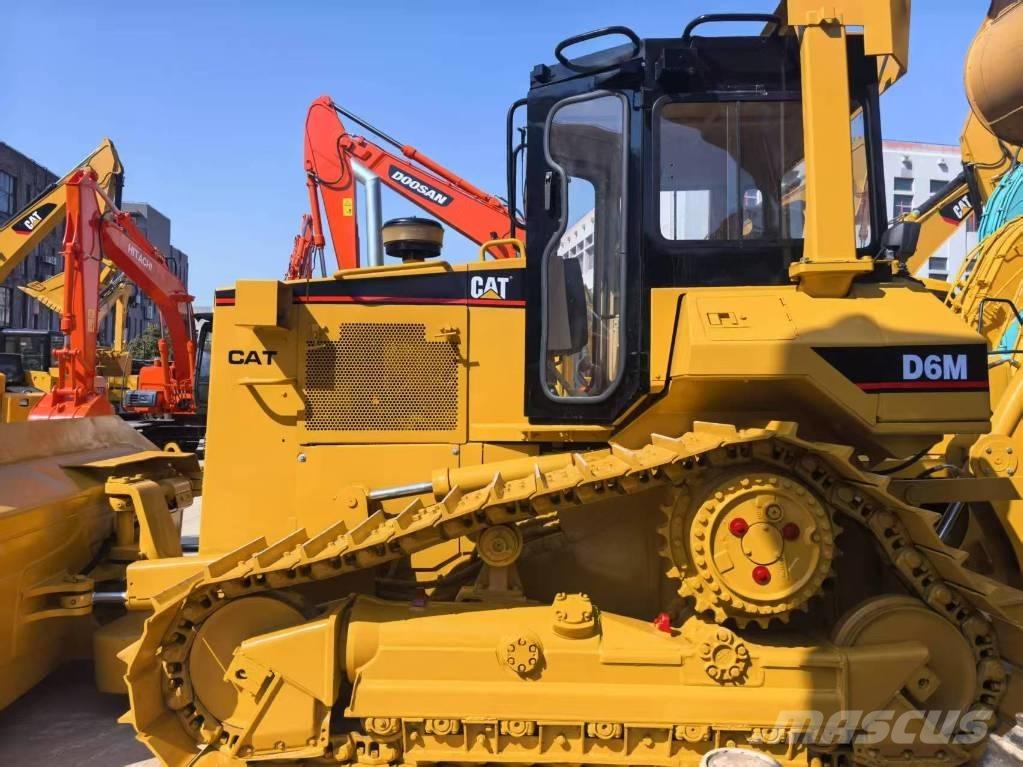 CAT D 6 M Crawler dozers