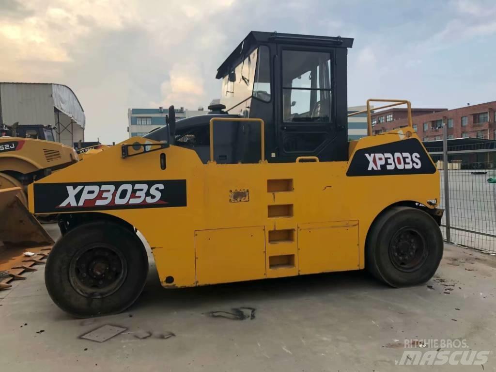 XCMG XP303 Pneumatic tired rollers