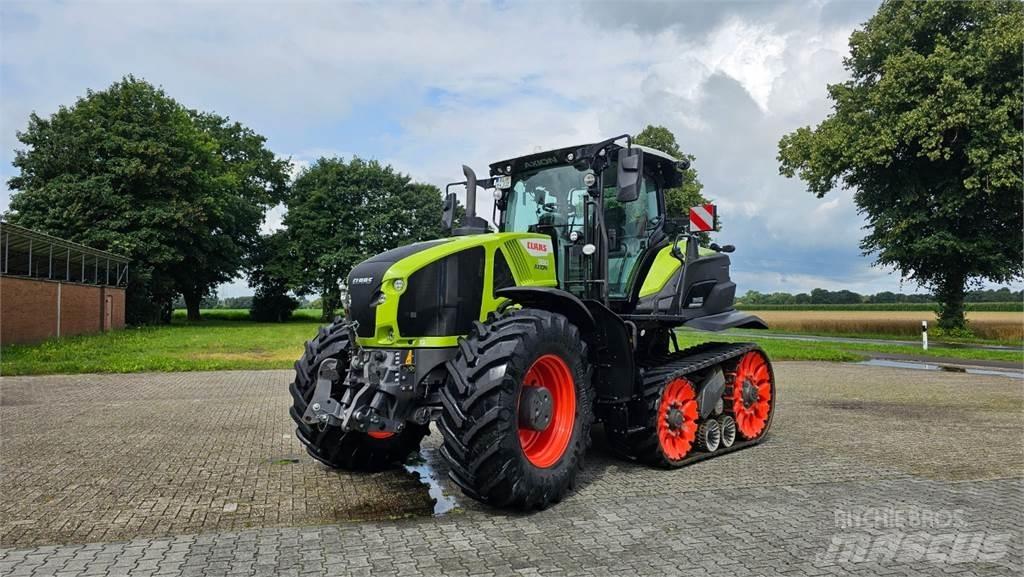 CLAAS Axion 930 TT Tractors
