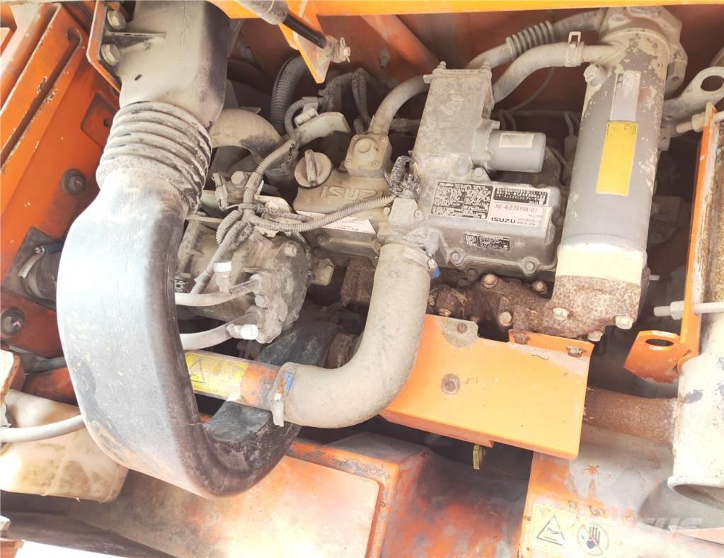 Hitachi ZX75US-3 Mini excavators  7t - 12t