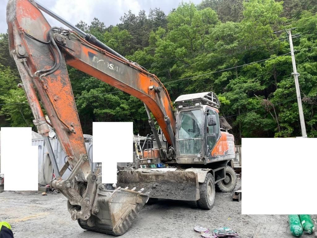 Doosan DX 210 W Wheeled excavators