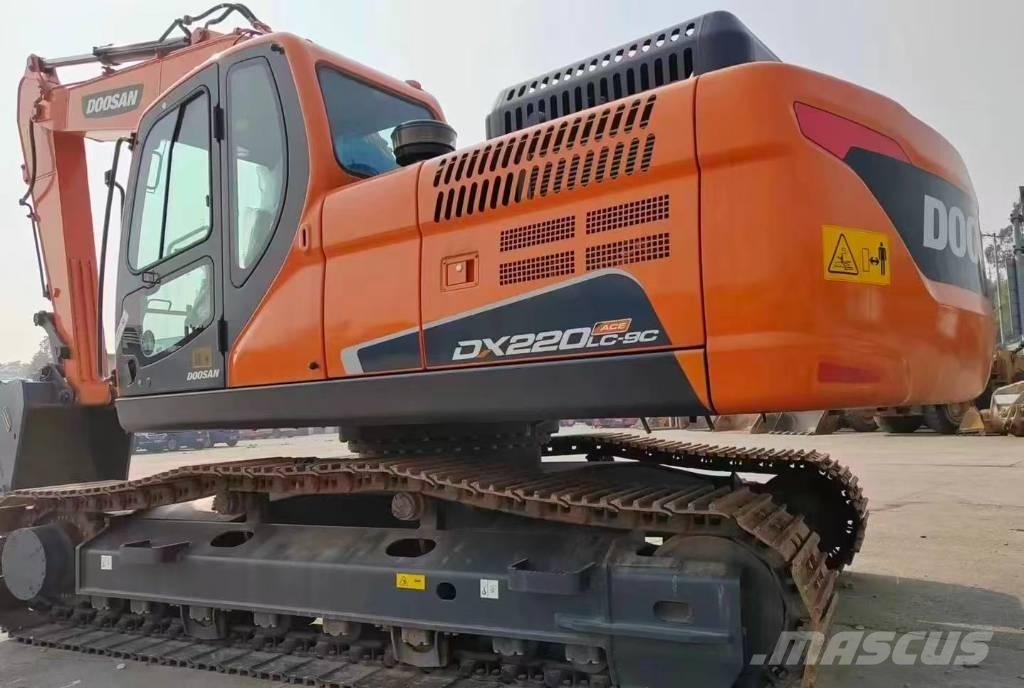 Doosan DX 220 Crawler excavators