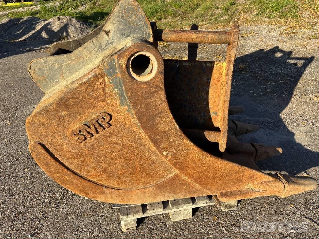SMP 1050HDR + Tjälkrok Buckets