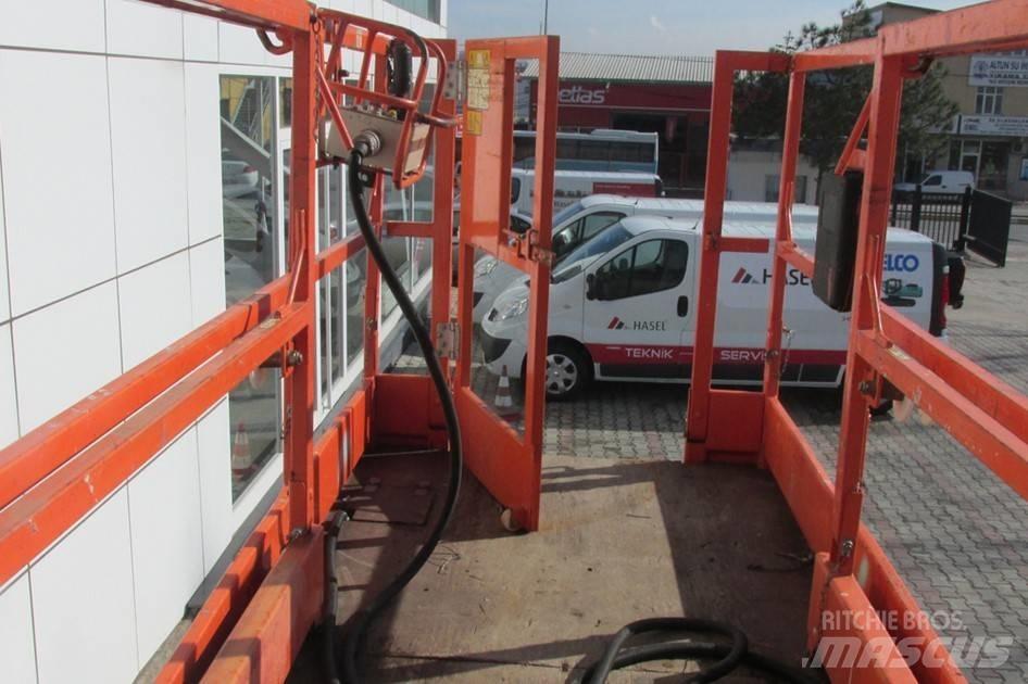 JLG 180-12 Scissor lifts