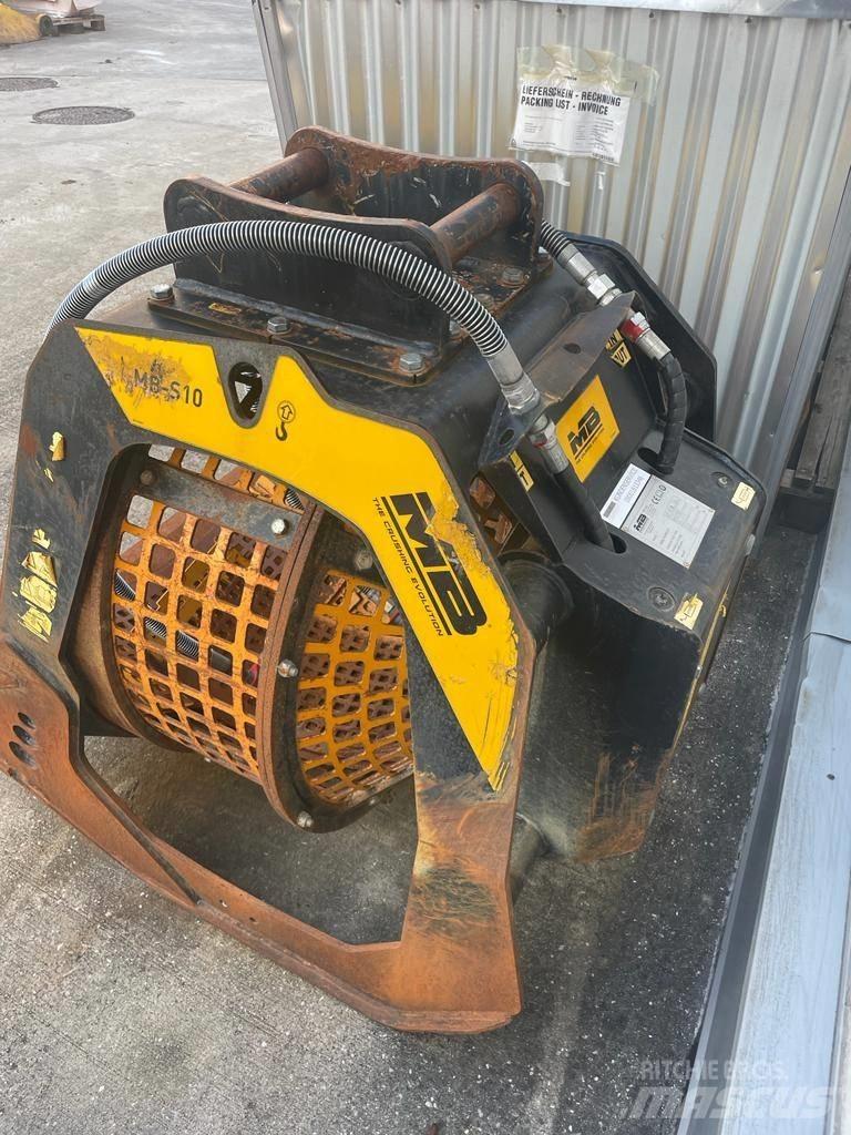 MB Crusher S 10 Screeners