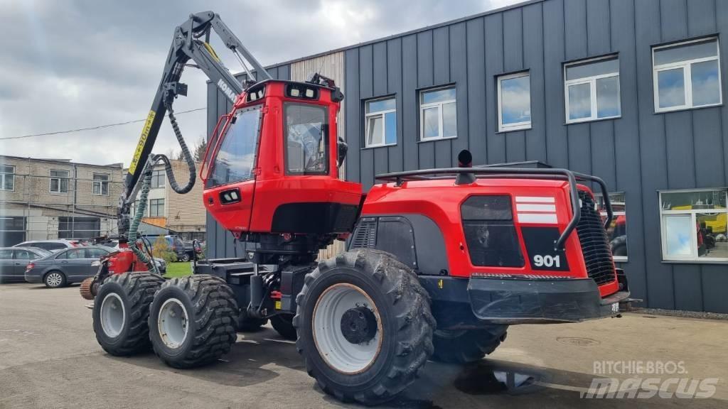 Komatsu 901 Harvesters