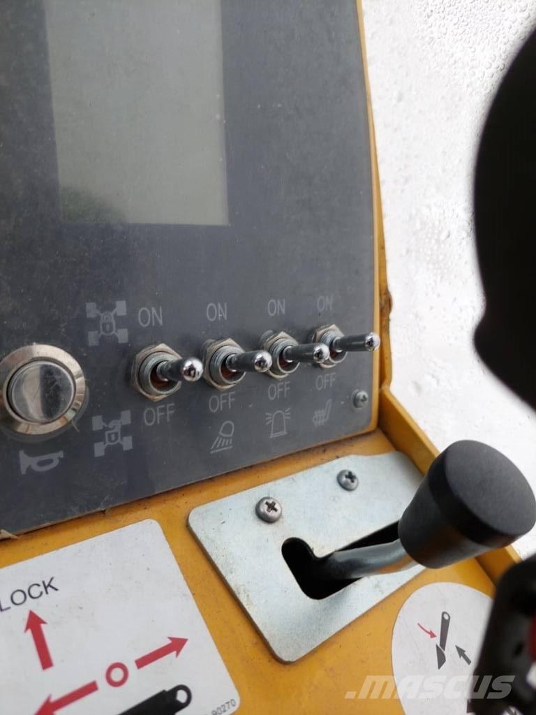  Maxload 950 Multi-purpose loaders