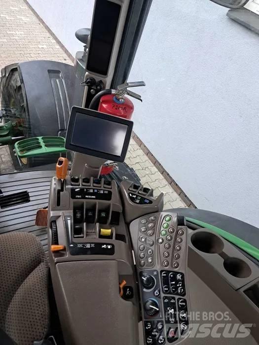John Deere 7200 R Tractors