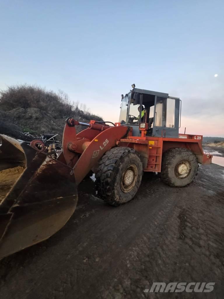 O&K L 25 Wheel loaders