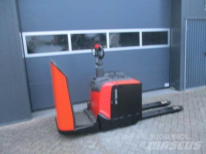 Toyota LPE 250 Low lift with platform