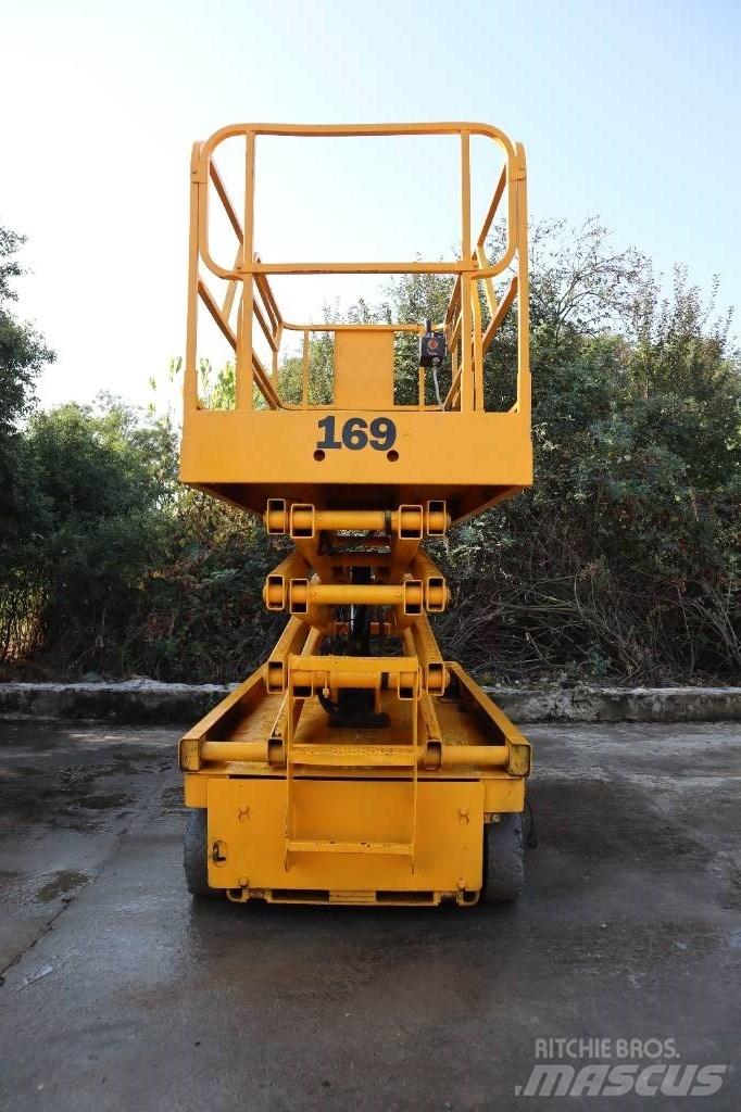 Haulotte Compact 10 Scissor lifts