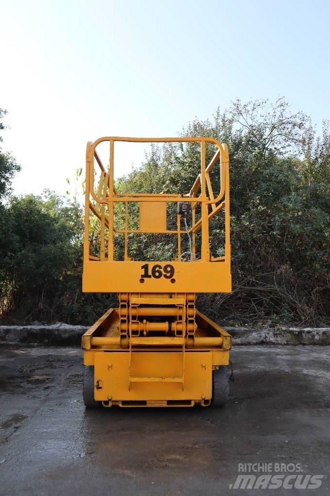Haulotte Compact 10 Scissor lifts