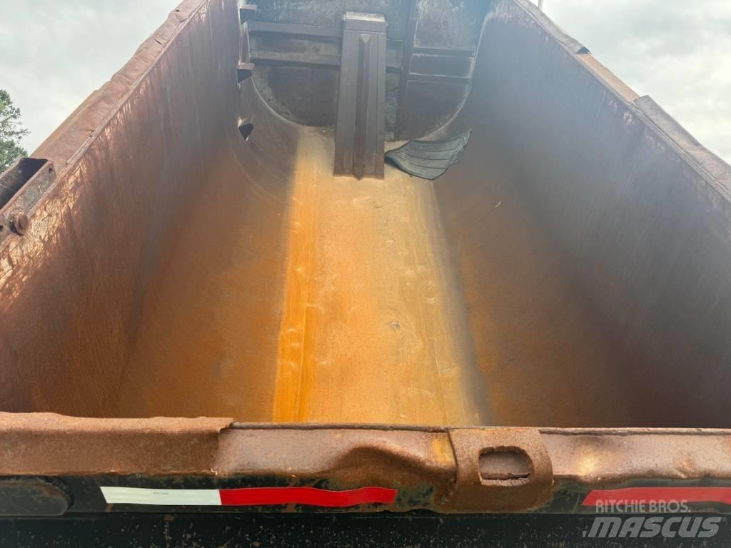 Mack Granite CTP 713 Tipper trucks
