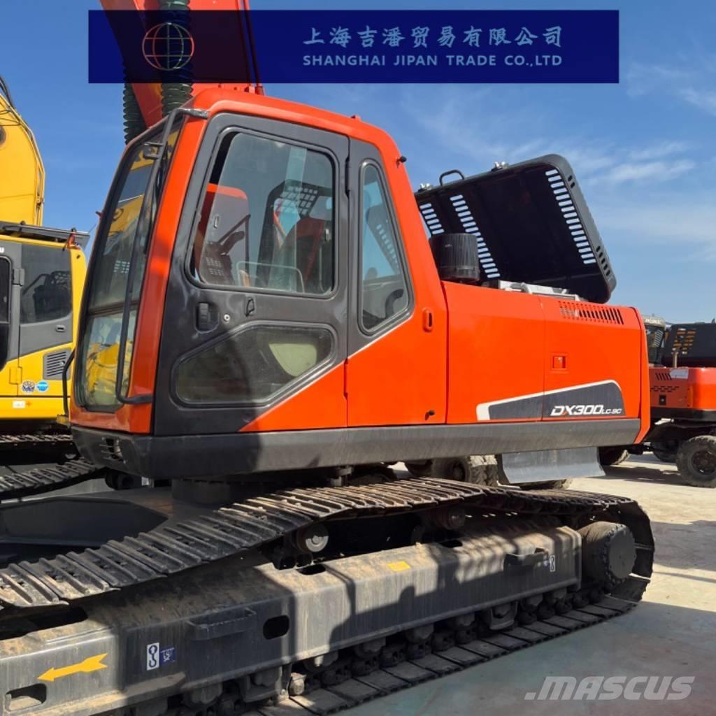 Doosan DX 300 Crawler excavators