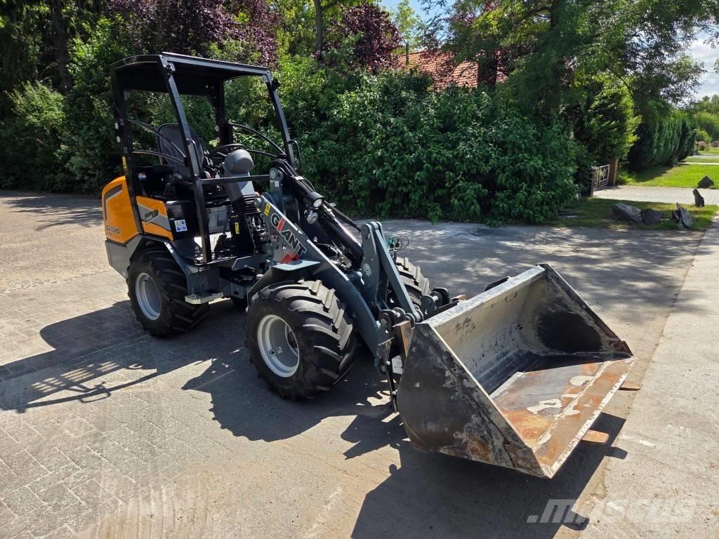 GiANT G2700HD X-TRA Multi-purpose loaders
