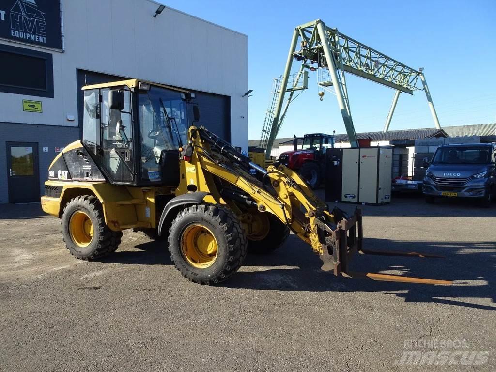 CAT 908 Wheel loaders
