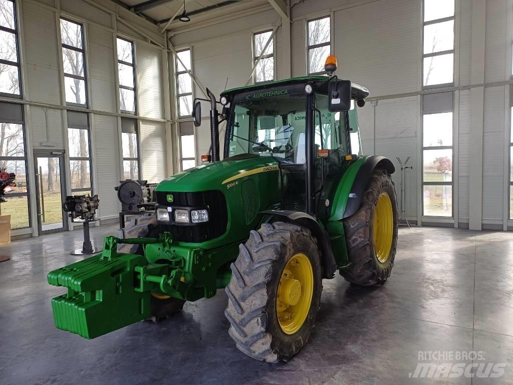 John Deere 5100 R Tractors