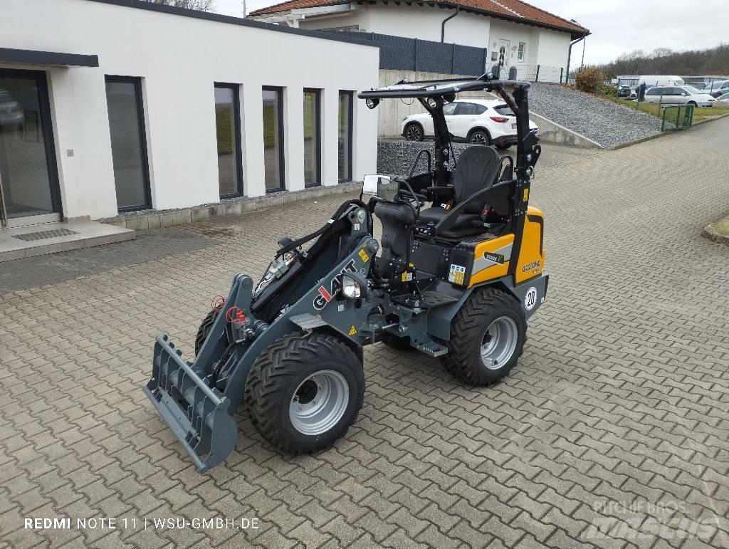 GiANT G2200 Xtra HD Front loaders and diggers