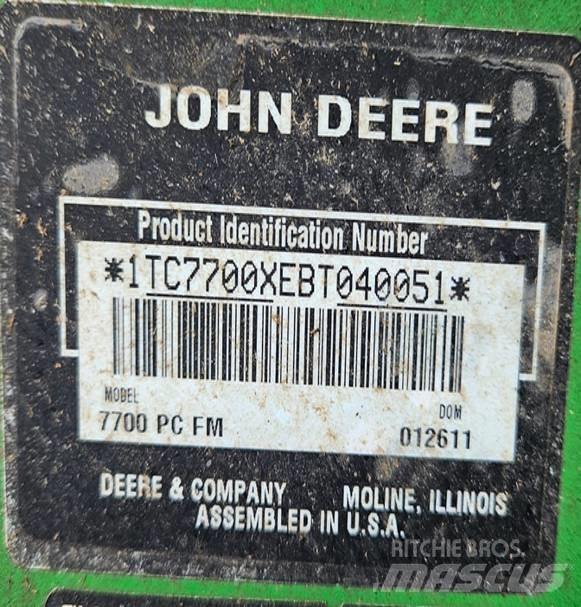 John Deere 7700 Fairway mowers