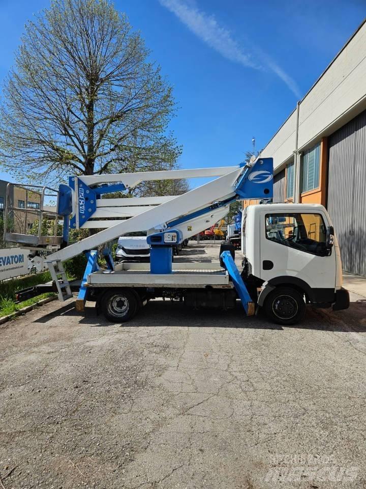 Socage DA 320 Truck mounted platforms