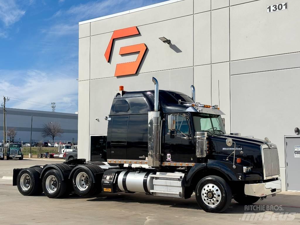 Western Star 4900 SB Prime Movers