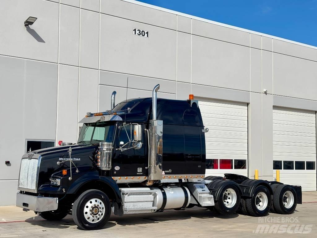 Western Star 4900 SB Prime Movers