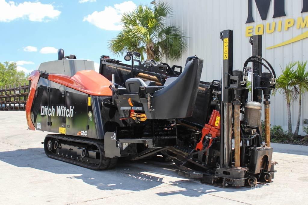 Ditch Witch JT24 Horizontal drilling rigs