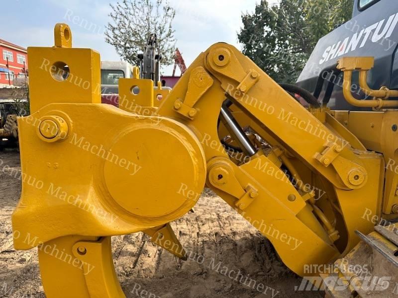 Shantui SD 22 Crawler dozers