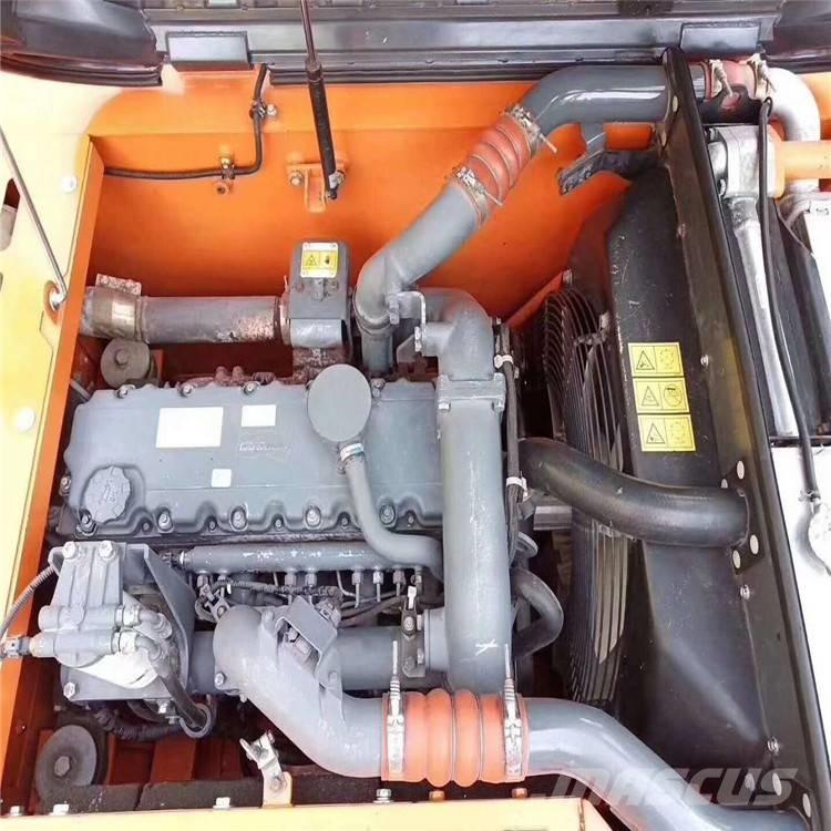 Doosan DX 225 Crawler excavators