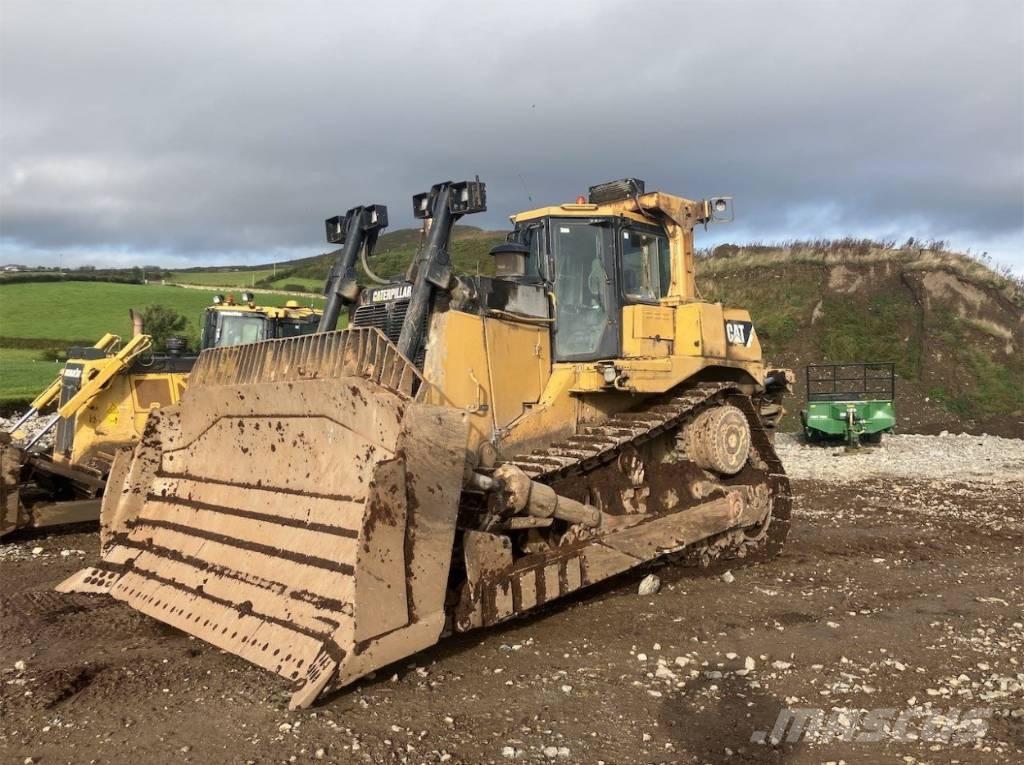 CAT D 9 T Crawler dozers
