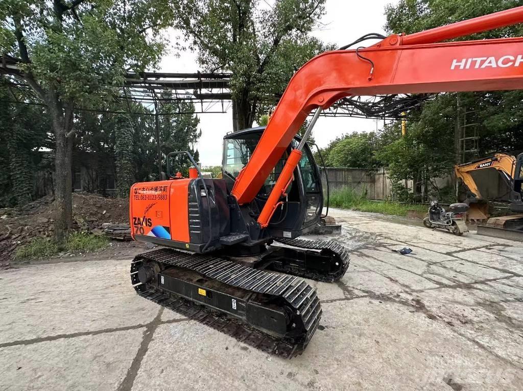 Hitachi 70 Crawler excavators